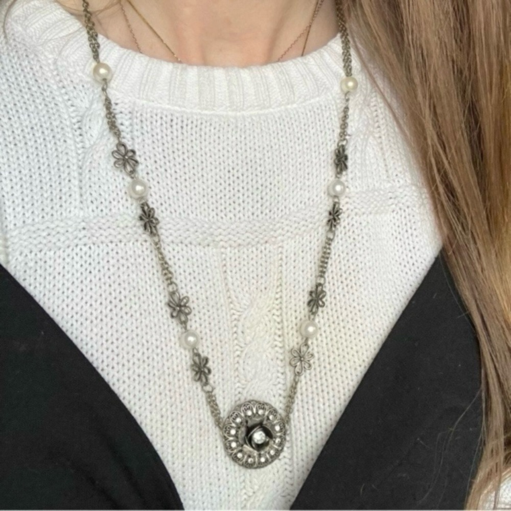 Metal Rose Pearl Grunge Necklace Vintage “Rosette” Gray Floral Dark Romance Chic - Picture 2 of 12
